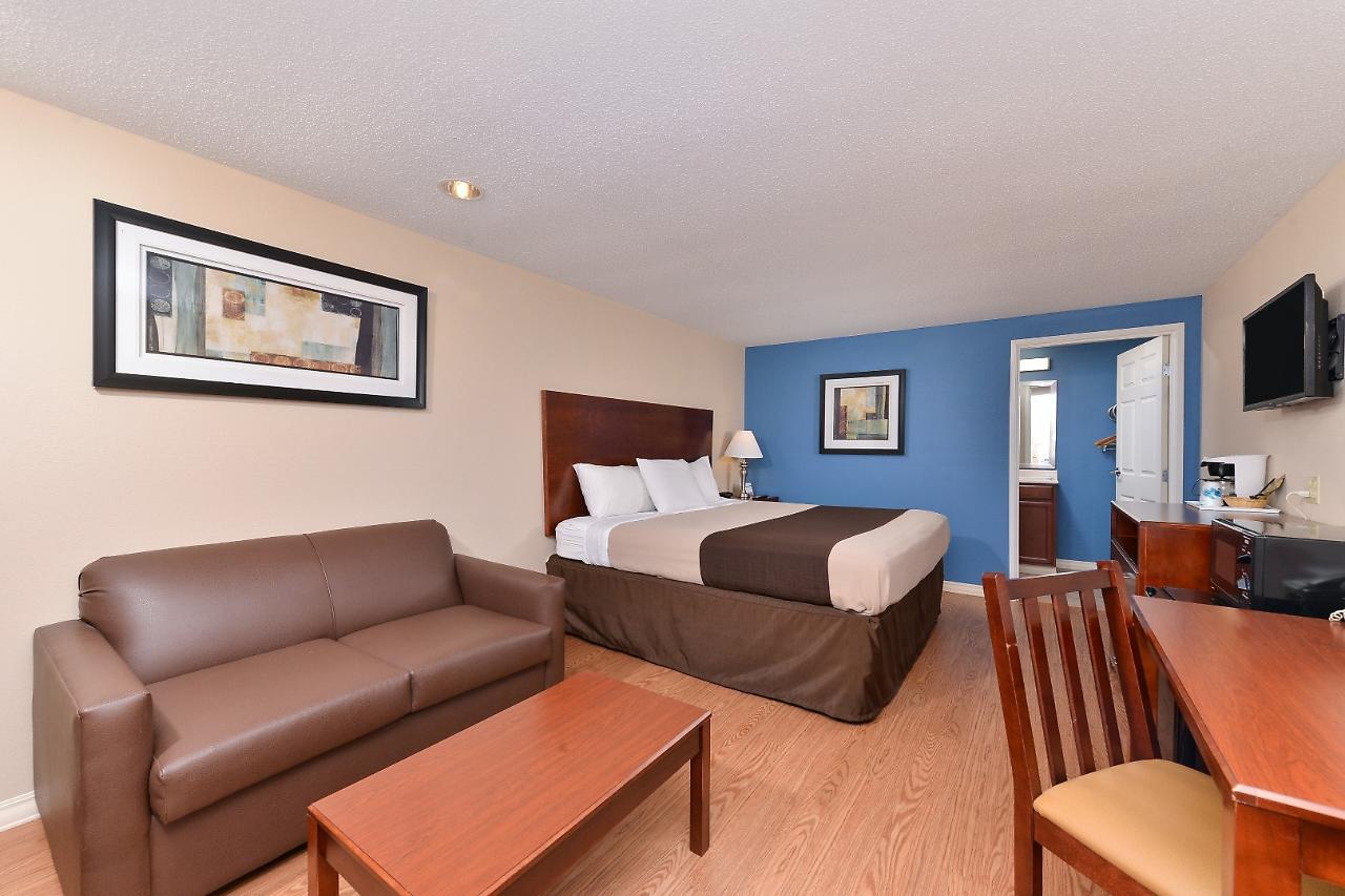 St. Clairsville Americas Best Value Inn & Suites St Clairsville Wheeling מראה חיצוני תמונה