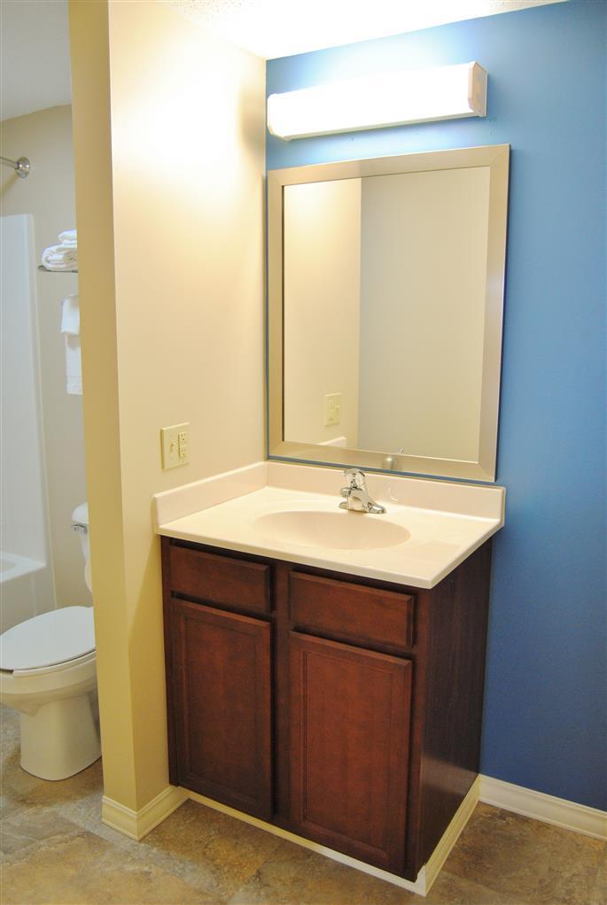 St. Clairsville Americas Best Value Inn & Suites St Clairsville Wheeling מראה חיצוני תמונה