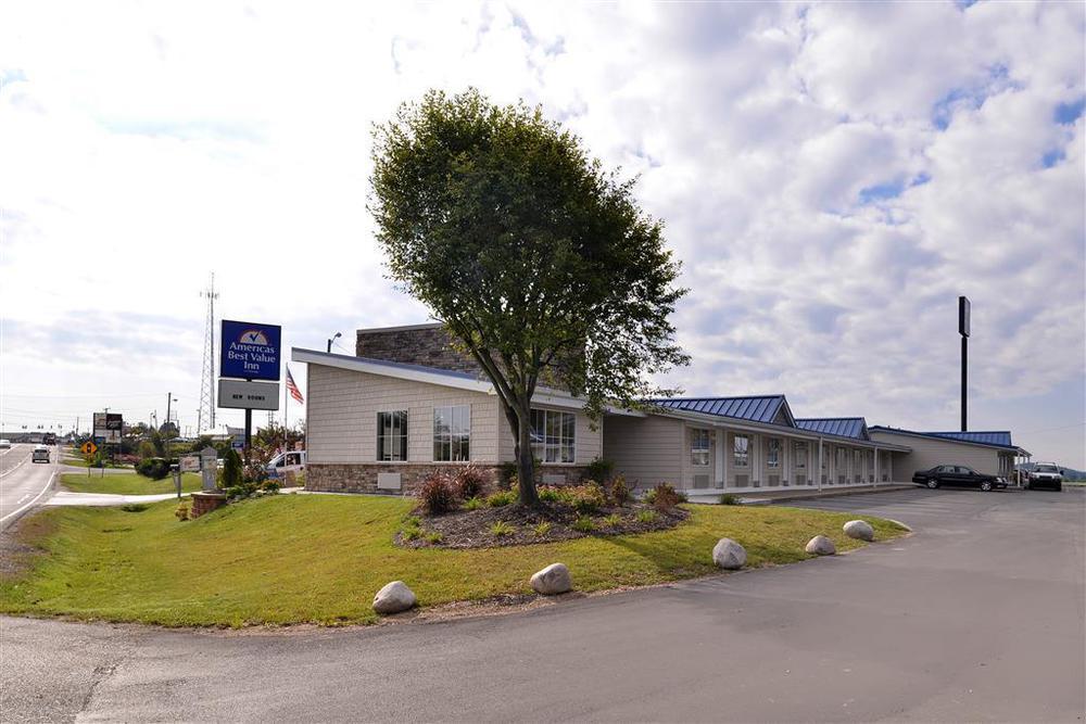 St. Clairsville Americas Best Value Inn & Suites St Clairsville Wheeling מראה חיצוני תמונה