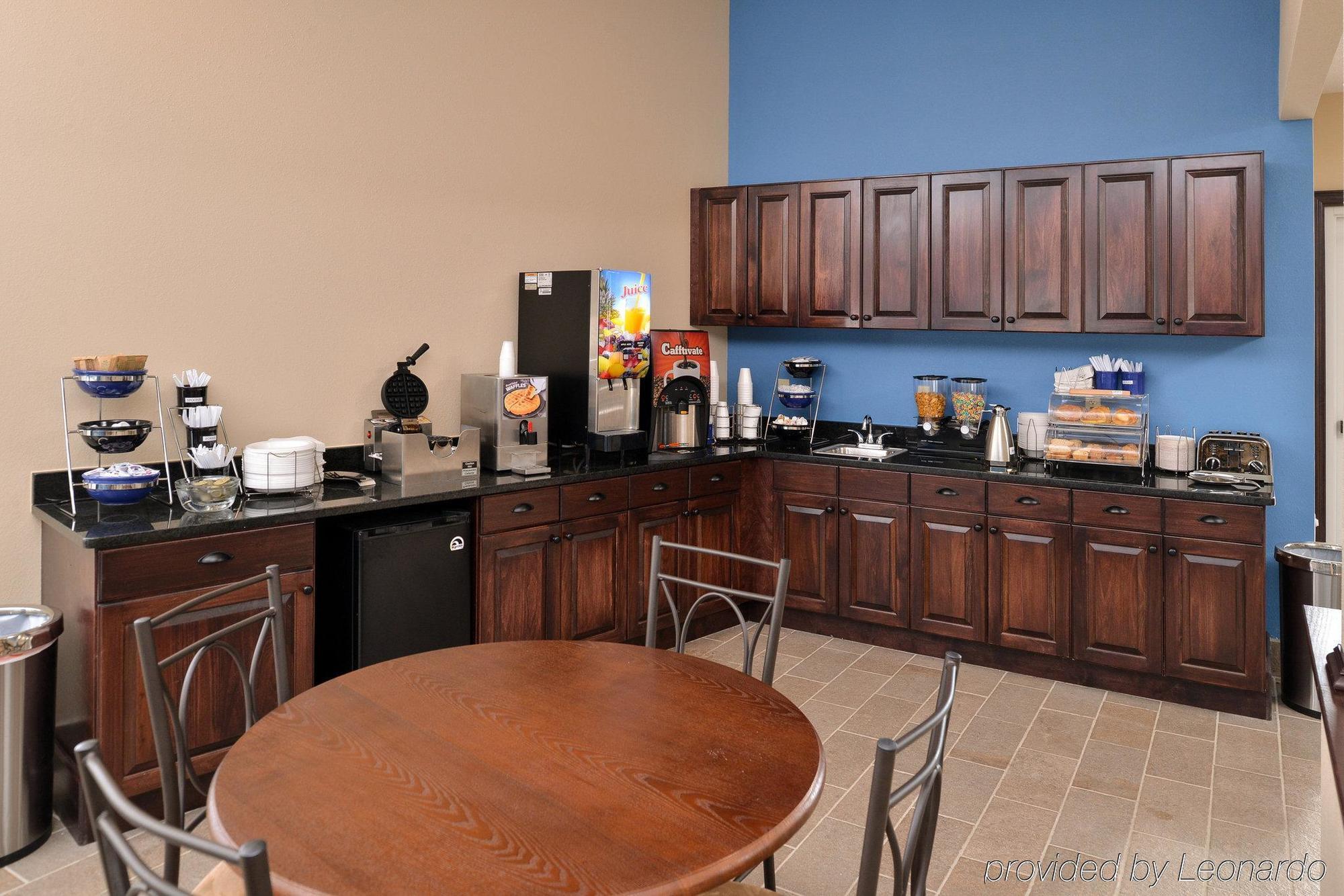 St. Clairsville Americas Best Value Inn & Suites St Clairsville Wheeling מראה חיצוני תמונה