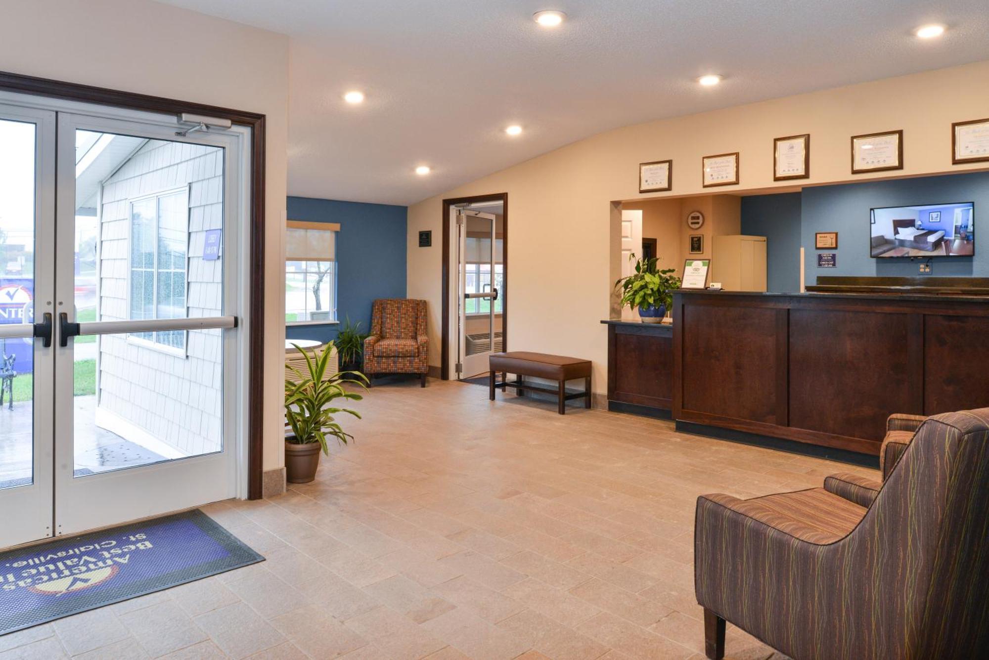 St. Clairsville Americas Best Value Inn & Suites St Clairsville Wheeling מראה חיצוני תמונה