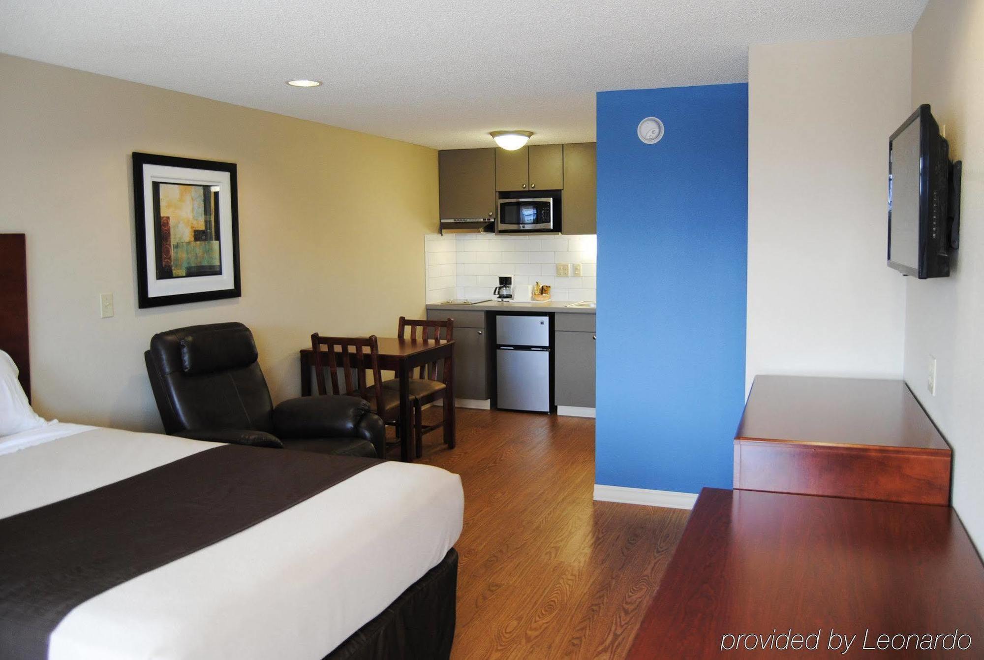 St. Clairsville Americas Best Value Inn & Suites St Clairsville Wheeling מראה חיצוני תמונה