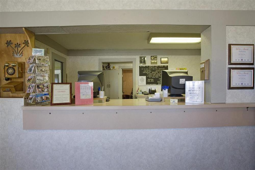 St. Clairsville Americas Best Value Inn & Suites St Clairsville Wheeling מראה פנימי תמונה