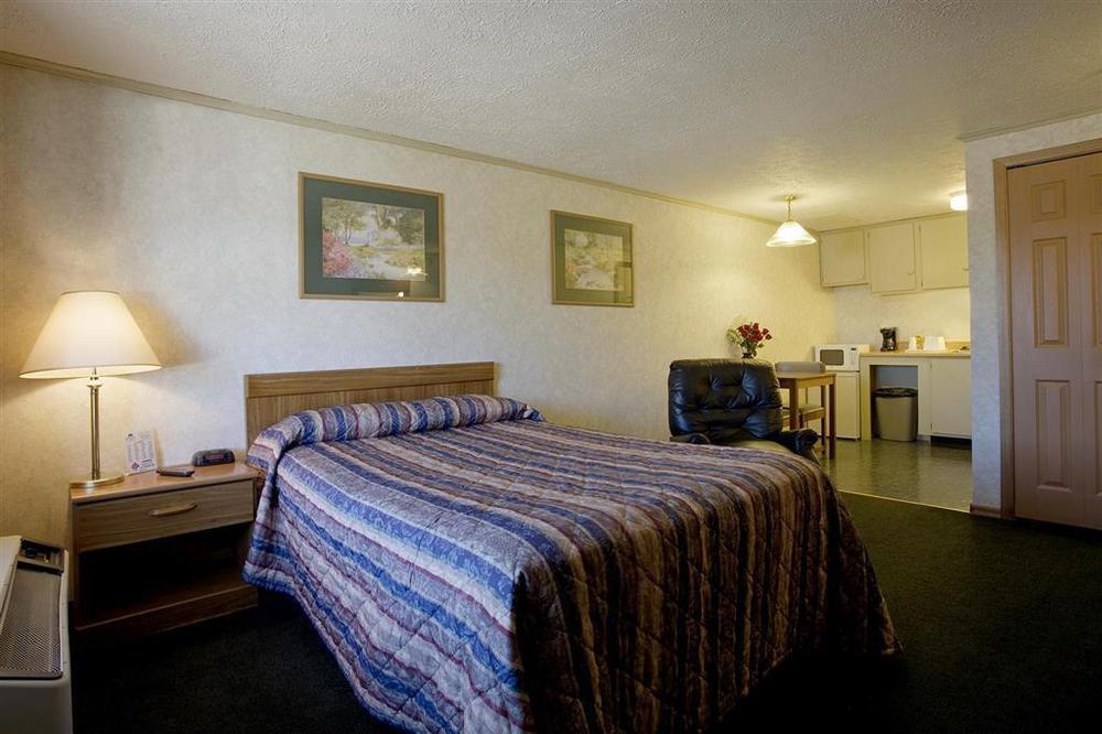 St. Clairsville Americas Best Value Inn & Suites St Clairsville Wheeling חדר תמונה